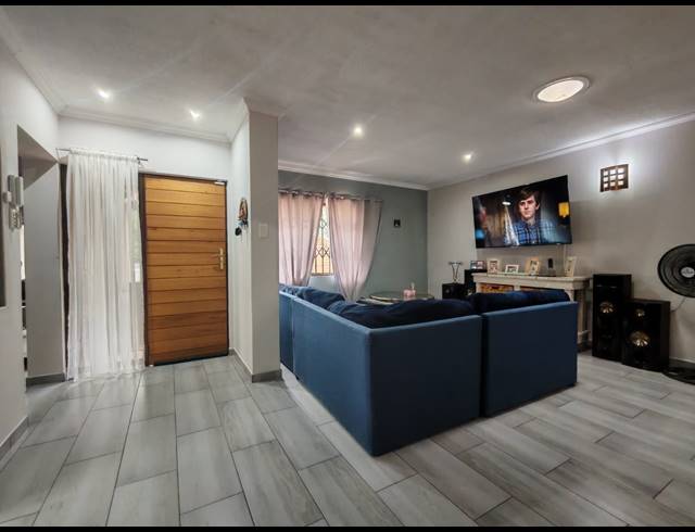3 BEDROOM TOWNHOUSE FOR SALE IN THREE RIVERS